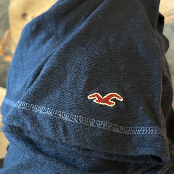 Y2K Hollister V Neck Navy Blue Baby Tee Size Large Front Pocket Twilight 2000s - Picture 3 of 7